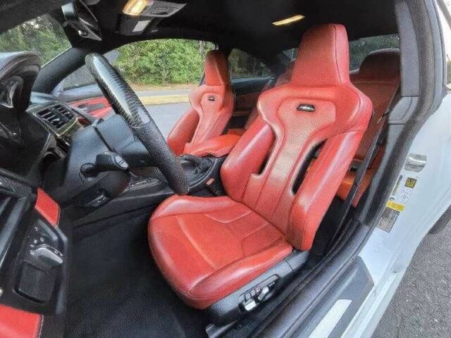 Белый БМВ M4, объемом двигателя 3 л и пробегом 66 тыс. км за 26000 $, фото 13 на Automoto.ua