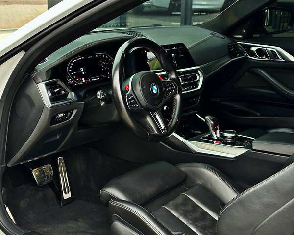 Белый БМВ M4, объемом двигателя 3 л и пробегом 32 тыс. км за 75000 $, фото 8 на Automoto.ua