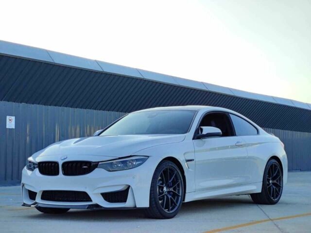 Белый БМВ M4, объемом двигателя 0 л и пробегом 77 тыс. км за 50000 $, фото 1 на Automoto.ua