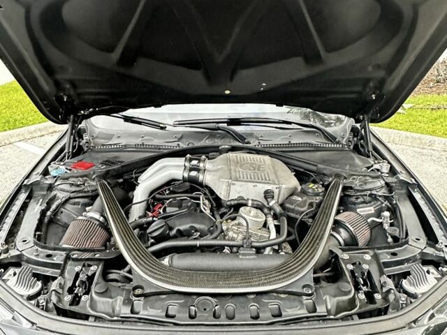 Черный БМВ M4, объемом двигателя 0 л и пробегом 90 тыс. км за 40000 $, фото 9 на Automoto.ua