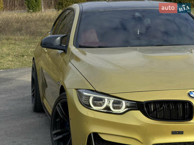 Жовтий БМВ M4, об'ємом двигуна 3 л та пробігом 105 тис. км за 39999 $, фото 4 на Automoto.ua