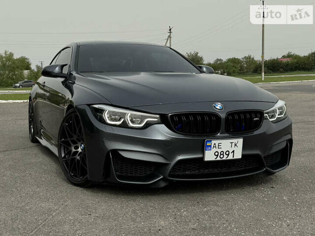 Серый БМВ M4, объемом двигателя 3 л и пробегом 111 тыс. км за 52000 $, фото 1 на Automoto.ua