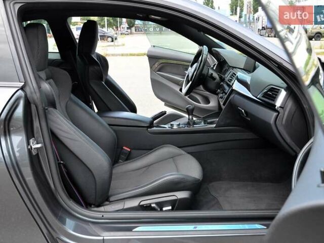 Серый БМВ M4, объемом двигателя 3 л и пробегом 36 тыс. км за 52999 $, фото 36 на Automoto.ua