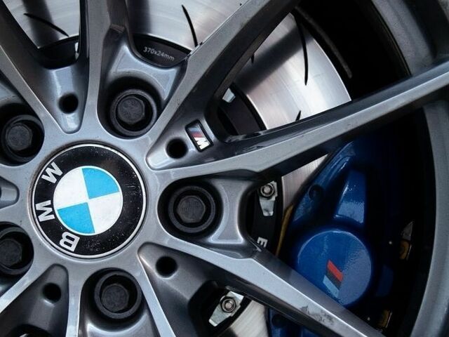 Синій БМВ M4, об'ємом двигуна 2.98 л та пробігом 81 тис. км за 39000 $, фото 28 на Automoto.ua