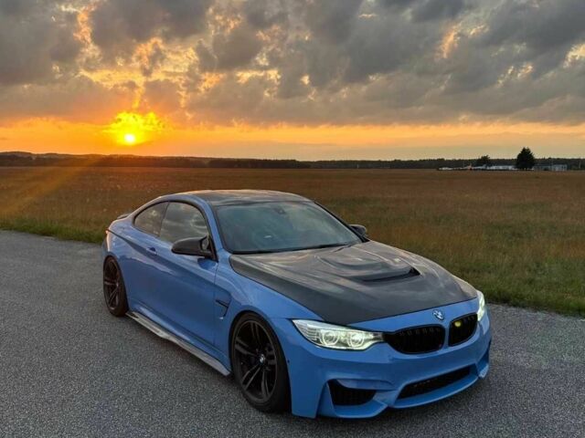 Синий БМВ M4, объемом двигателя 3 л и пробегом 77 тыс. км за 35000 $, фото 1 на Automoto.ua
