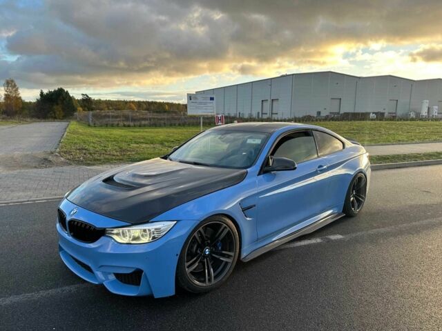 Синий БМВ M4, объемом двигателя 3 л и пробегом 77 тыс. км за 35000 $, фото 3 на Automoto.ua