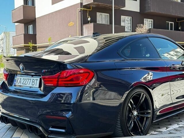 Синий БМВ M4, объемом двигателя 2.98 л и пробегом 95 тыс. км за 27000 $, фото 6 на Automoto.ua