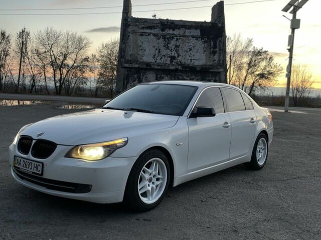 Білий БМВ М5, об'ємом двигуна 2.5 л та пробігом 470 тис. км за 7500 $, фото 1 на Automoto.ua