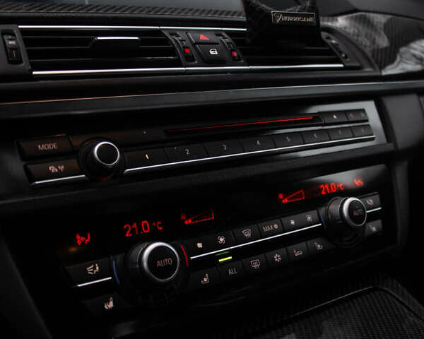 Белый БМВ М5, объемом двигателя 4.39 л и пробегом 170 тыс. км за 32300 $, фото 17 на Automoto.ua