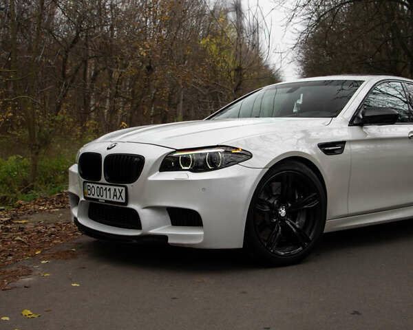 Белый БМВ М5, объемом двигателя 4.39 л и пробегом 170 тыс. км за 32300 $, фото 3 на Automoto.ua