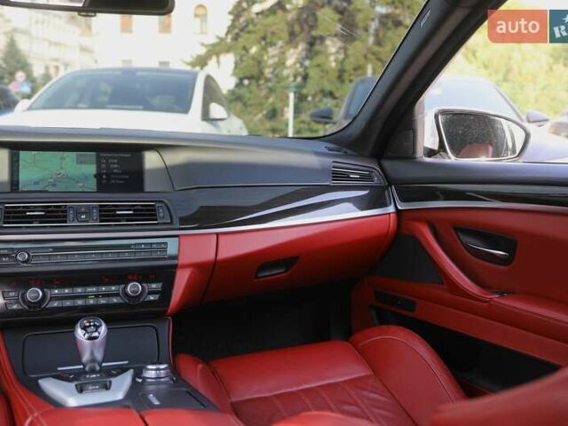 Білий БМВ М5, об'ємом двигуна 4.4 л та пробігом 125 тис. км за 33000 $, фото 12 на Automoto.ua