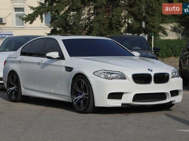 Білий БМВ М5, об'ємом двигуна 4.4 л та пробігом 125 тис. км за 33000 $, фото 2 на Automoto.ua