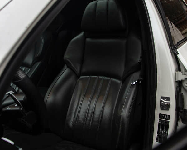 Белый БМВ М5, объемом двигателя 4.39 л и пробегом 170 тыс. км за 32300 $, фото 18 на Automoto.ua