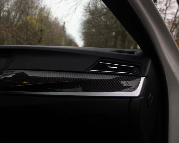 Белый БМВ М5, объемом двигателя 4.39 л и пробегом 170 тыс. км за 32300 $, фото 13 на Automoto.ua