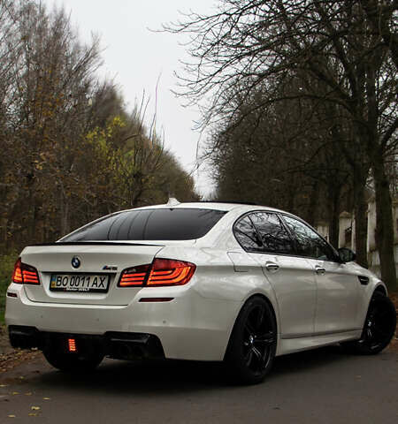 Белый БМВ М5, объемом двигателя 4.39 л и пробегом 170 тыс. км за 32300 $, фото 8 на Automoto.ua