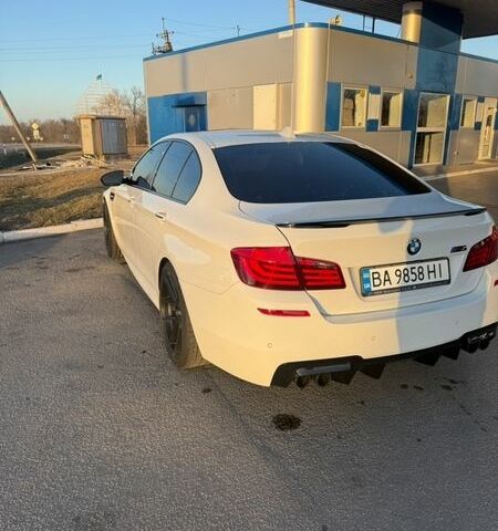 Белый БМВ М5, объемом двигателя 4.39 л и пробегом 110 тыс. км за 38000 $, фото 5 на Automoto.ua