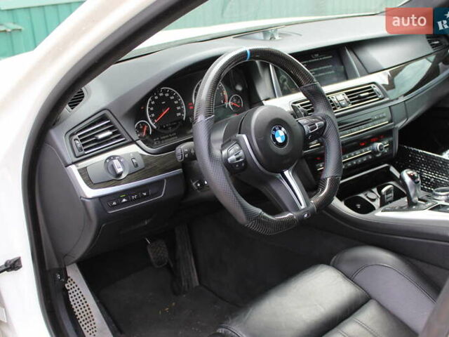 Белый БМВ М5, объемом двигателя 4.39 л и пробегом 136 тыс. км за 28900 $, фото 10 на Automoto.ua