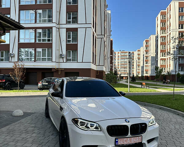 Білий БМВ М5, об'ємом двигуна 4.39 л та пробігом 138 тис. км за 35000 $, фото 6 на Automoto.ua
