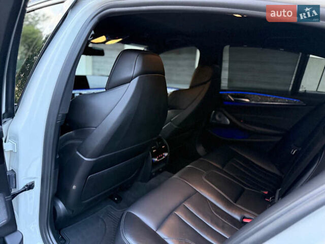 Белый БМВ М5, объемом двигателя 4.39 л и пробегом 117 тыс. км за 65000 $, фото 12 на Automoto.ua