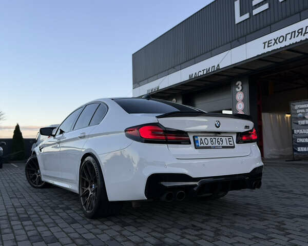 Белый БМВ М5, объемом двигателя 4.39 л и пробегом 82 тыс. км за 45999 $, фото 10 на Automoto.ua