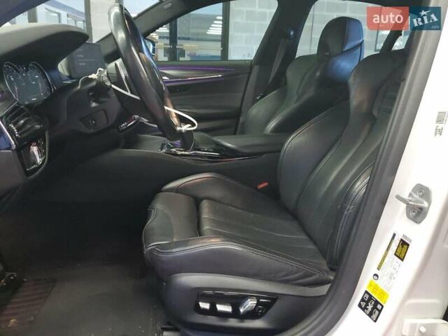 Белый БМВ М5, объемом двигателя 4.39 л и пробегом 98 тыс. км за 23800 $, фото 7 на Automoto.ua