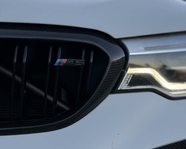 Белый БМВ М5, объемом двигателя 4.39 л и пробегом 82 тыс. км за 45999 $, фото 4 на Automoto.ua