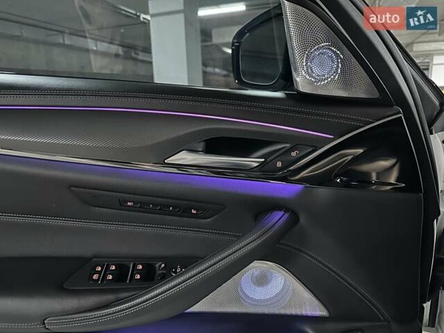 Белый БМВ М5, объемом двигателя 4.4 л и пробегом 23 тыс. км за 66000 $, фото 27 на Automoto.ua