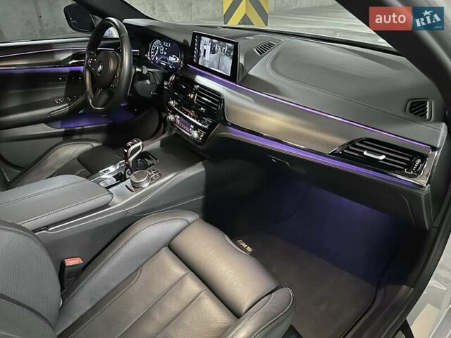 БМВ М5 2019 в Днепре (Днепропетровске) на Automoto.ua Белый БМВ М5, объемом двигателя 4.4 л и пробегом 23 тыс. км за 68500 $, фото 37 на Automoto.ua