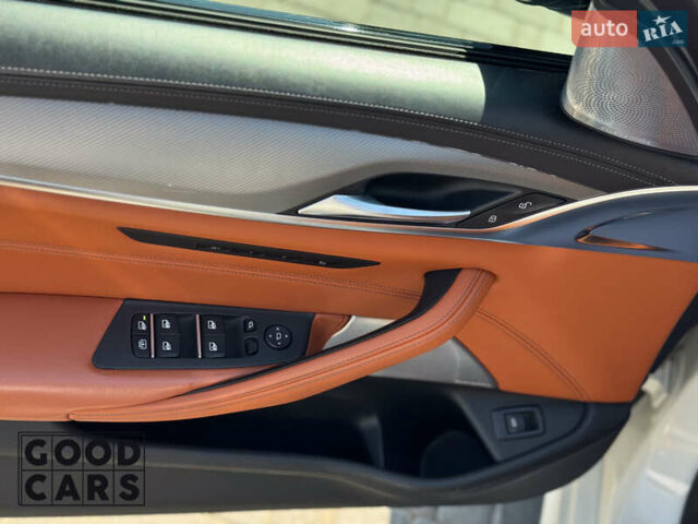 Белый БМВ М5, объемом двигателя 4.39 л и пробегом 87 тыс. км за 69800 $, фото 12 на Automoto.ua