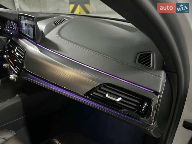 Білий БМВ М5, об'ємом двигуна 4.4 л та пробігом 23 тис. км за 73000 $, фото 42 на Automoto.ua