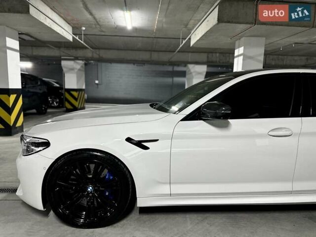 Белый БМВ М5, объемом двигателя 4.4 л и пробегом 23 тыс. км за 67500 $, фото 6 на Automoto.ua