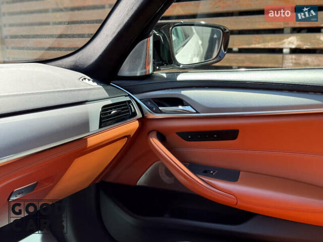 Белый БМВ М5, объемом двигателя 4.39 л и пробегом 87 тыс. км за 69800 $, фото 22 на Automoto.ua