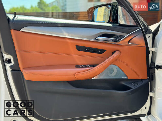 Белый БМВ М5, объемом двигателя 4.39 л и пробегом 87 тыс. км за 69800 $, фото 11 на Automoto.ua