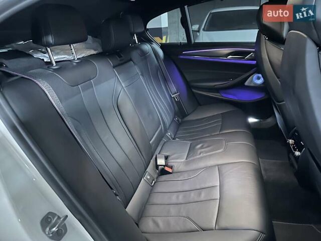 Белый БМВ М5, объемом двигателя 4.4 л и пробегом 23 тыс. км за 67500 $, фото 38 на Automoto.ua