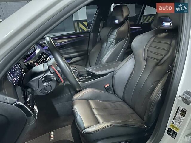БМВ М5 2019 в Днепре (Днепропетровске) на Automoto.ua Белый БМВ М5, объемом двигателя 4.4 л и пробегом 23 тыс. км за 68500 $, фото 29 на Automoto.ua