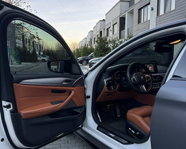 Белый БМВ М5, объемом двигателя 4.4 л и пробегом 64 тыс. км за 83900 $, фото 14 на Automoto.ua