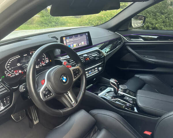 Белый БМВ М5, объемом двигателя 4.39 л и пробегом 32 тыс. км за 88000 $, фото 5 на Automoto.ua