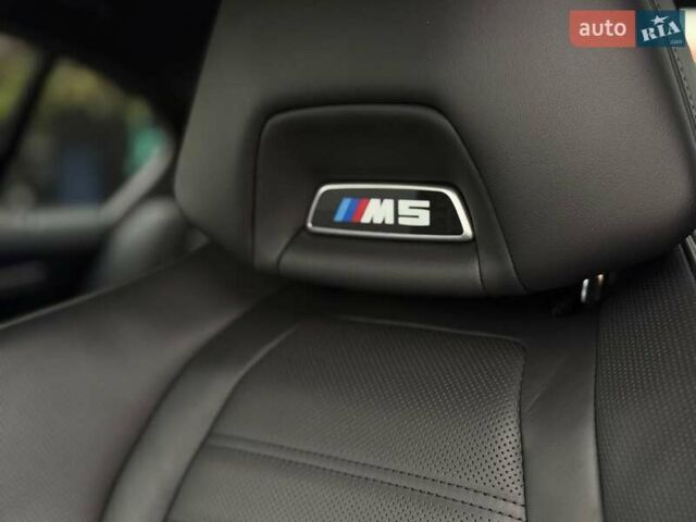 Белый БМВ М5, объемом двигателя 4.39 л и пробегом 53 тыс. км за 96500 $, фото 17 на Automoto.ua