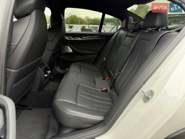 Білий БМВ М5, об'ємом двигуна 4.39 л та пробігом 53 тис. км за 96500 $, фото 36 на Automoto.ua