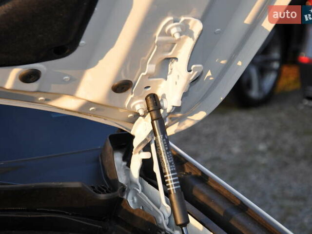 Белый БМВ М5, объемом двигателя 4.39 л и пробегом 53 тыс. км за 96500 $, фото 57 на Automoto.ua