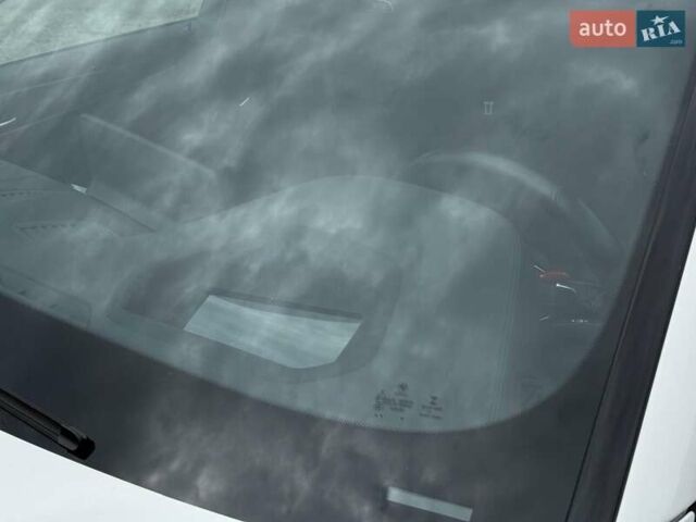 Белый БМВ М5, объемом двигателя 4.39 л и пробегом 53 тыс. км за 96500 $, фото 43 на Automoto.ua