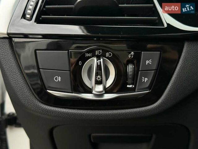 Білий БМВ М5, об'ємом двигуна 4.39 л та пробігом 53 тис. км за 96500 $, фото 31 на Automoto.ua