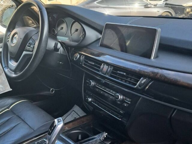 Белый БМВ М5, объемом двигателя 3 л и пробегом 80 тыс. км за 35000 $, фото 2 на Automoto.ua