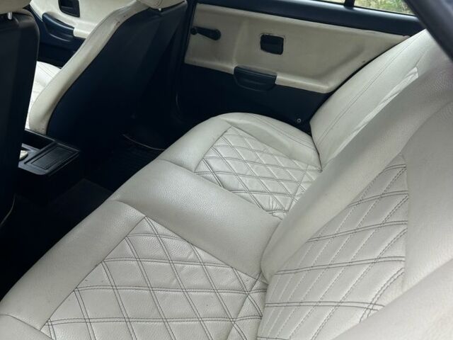 Білий БМВ М5, об'ємом двигуна 1.8 л та пробігом 380 тис. км за 1300 $, фото 5 на Automoto.ua