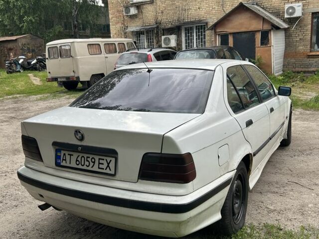 Білий БМВ М5, об'ємом двигуна 1.8 л та пробігом 380 тис. км за 1300 $, фото 7 на Automoto.ua