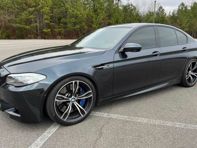 Чорний БМВ М5, об'ємом двигуна 4.44 л та пробігом 134 тис. км за 17000 $, фото 1 на Automoto.ua