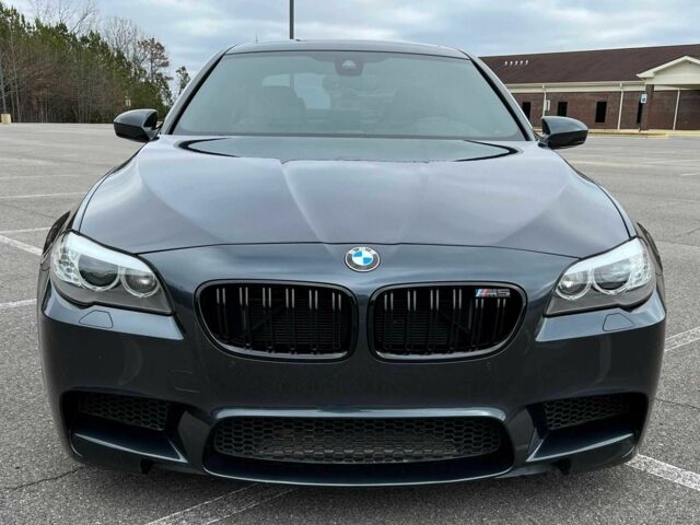 Чорний БМВ М5, об'ємом двигуна 4.44 л та пробігом 134 тис. км за 17000 $, фото 4 на Automoto.ua