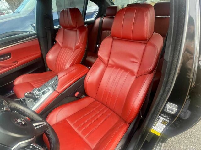 Чорний БМВ М5, об'ємом двигуна 4.4 л та пробігом 107 тис. км за 19000 $, фото 8 на Automoto.ua