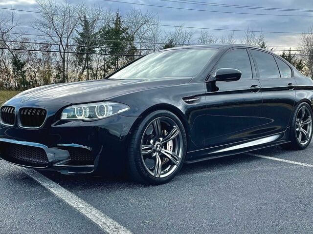 Чорний БМВ М5, об'ємом двигуна 4.4 л та пробігом 107 тис. км за 19000 $, фото 3 на Automoto.ua
