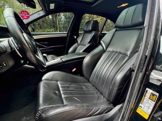 Чорний БМВ М5, об'ємом двигуна 4.4 л та пробігом 70 тис. км за 9500 $, фото 9 на Automoto.ua